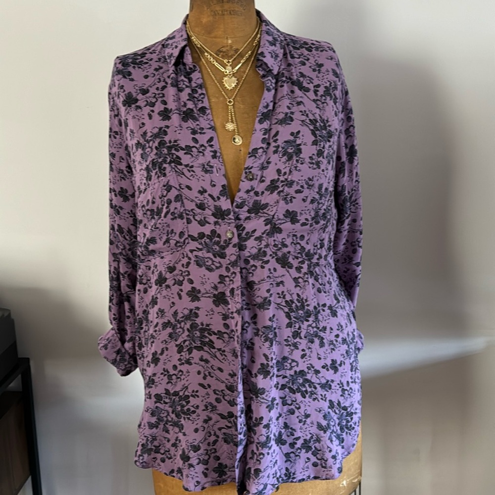 Pilcro long blouse , purple w/ denim colored flowers, long sleeves